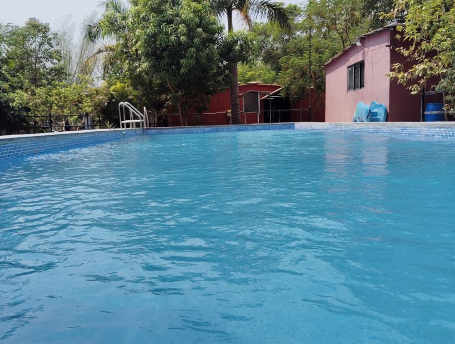 Villa with Swimming Pool